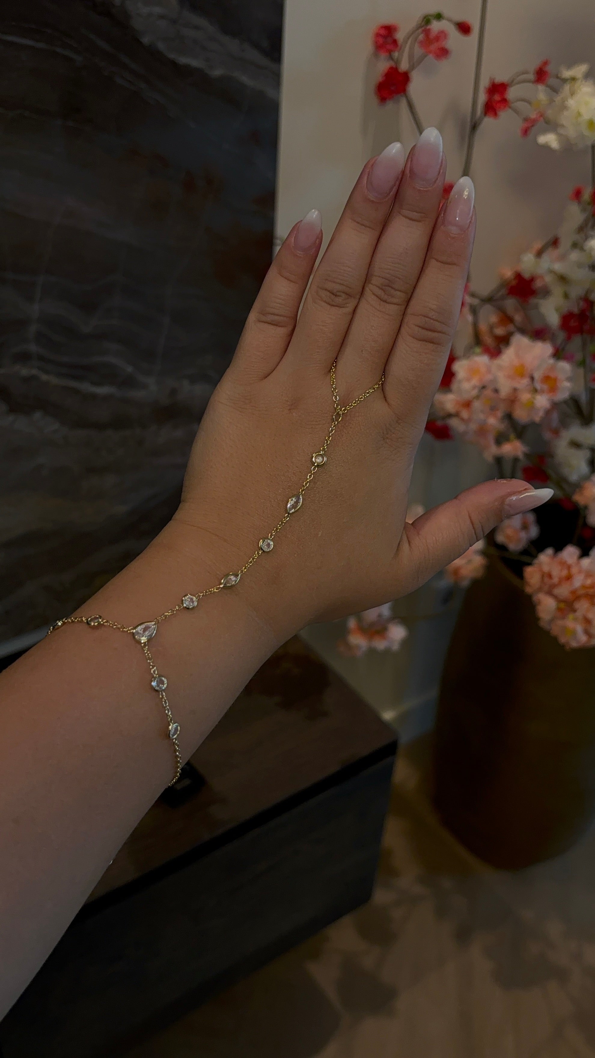Dafina Hand Chain